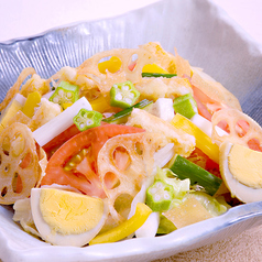 たっぷり野菜のサラダ