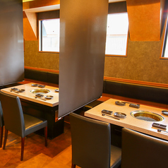 ロールカーテンで半個室風にもご利用いただけます。