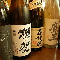 日本酒は甘口から辛口まで季節に合せ豊富な品揃え