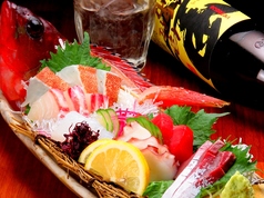 新鮮な鮮魚を堪能できる贅沢な一皿
