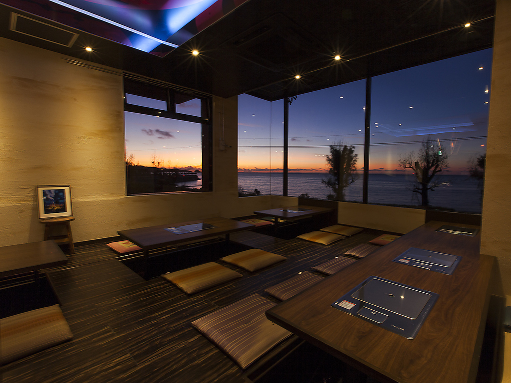 お天気が良ければ店内からはサンセットの絶景が♪