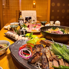 和牛と海鮮の高級会食コース飲放題付8,000円（税込）