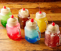 推しカラーフロートやフレンチトーストなどのスイーツ！