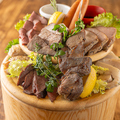 料理メニュー写真&nbsp;【圧巻の盛り！】お肉の森 バンビーナプレート