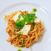 自家製生パスタで素材の味を引き立てる