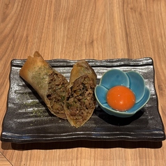 牛すじ煮込みの旨み春巻き