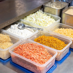 ■豚肉■明太子■エビ■色々海鮮■きのこ■コーン■ベビースター■もち■バター