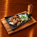 料理メニュー写真&nbsp;地鶏もも炭火焼き