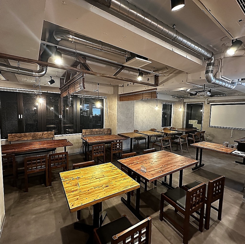 2階宴会・少人数個室・半個室いろんなシーンでご利用できます。