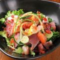 料理メニュー写真 特製海鮮サラダ