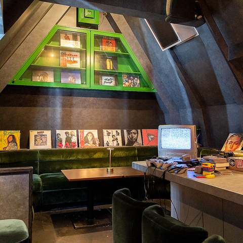 MUSIC BAR universe ~[WbNo[jo[X