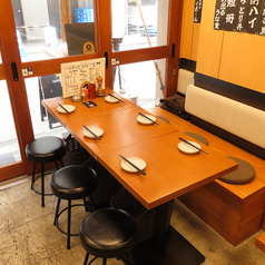 グループでの宴会・ご家族でのお食事にもちょうどよい広々テーブル席♪美味しいうなぎ料理を囲んで乾杯♪思わず会話に花が咲き、笑顔が溢れます☆