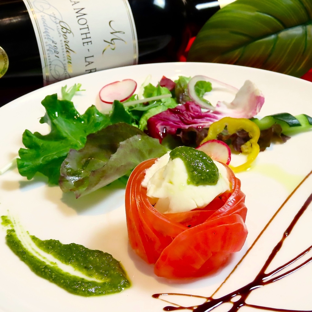 旬の食材を使用した料理は、見た目にもこだわりがあります！