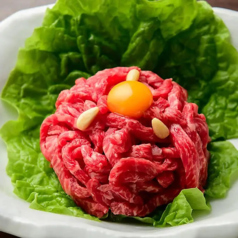 和牛炙りユッケ