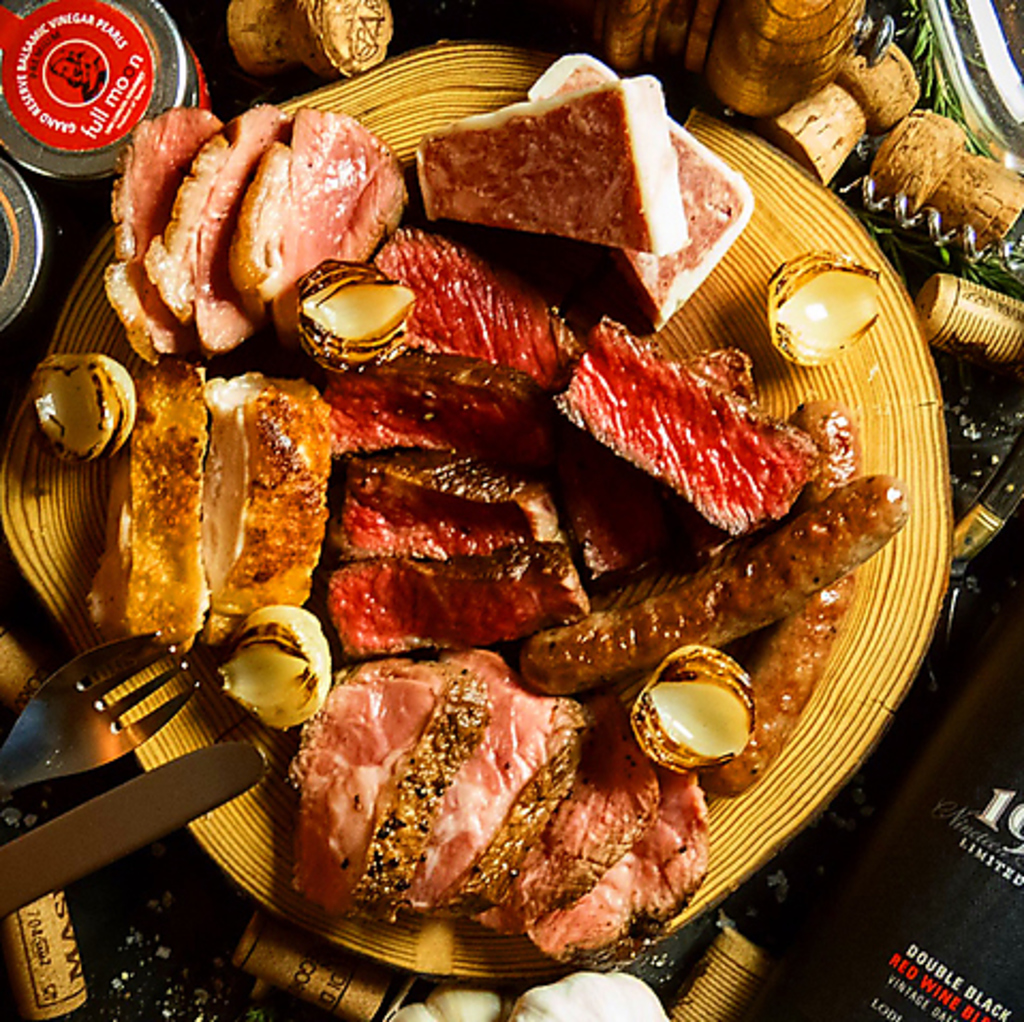 希少な道産ブランド牛などこだわりのお肉で肉本来の旨みを感じながら、特別なひとときを味わえます◎