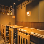 店内は1階から3階まで、様々なシーンに対応できるお店をご用意。