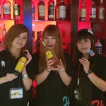 親切なスタッフがお酒やダーツの事を教えてくれます！一緒に遊びましょう♪