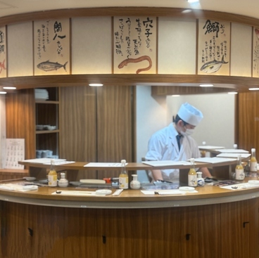 博多驛の鮨の雰囲気1