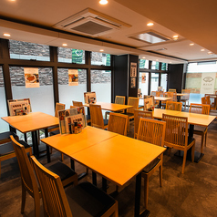 馬肉料理専門 かぶと馬 日本橋店の雰囲気2