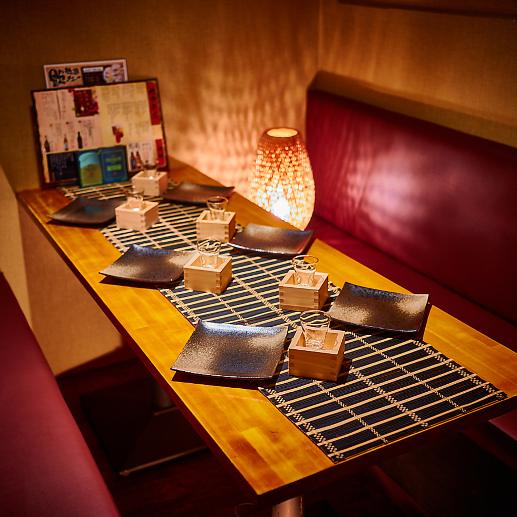 【川越駅徒歩3分】全席個室で焼き鳥・野菜巻き食べ放題！鮮魚の刺身や和牛も自慢