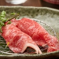 料理メニュー写真 和牛のサーロイン肉寿司（2貫）