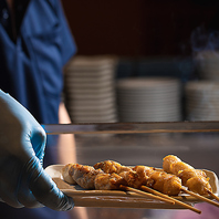 炭火とタレにこだわった特別な一串！