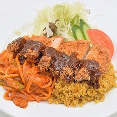 三元豚ロースカツのトルコライス