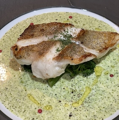 本日の鮮魚のソテーバジルクリームソース