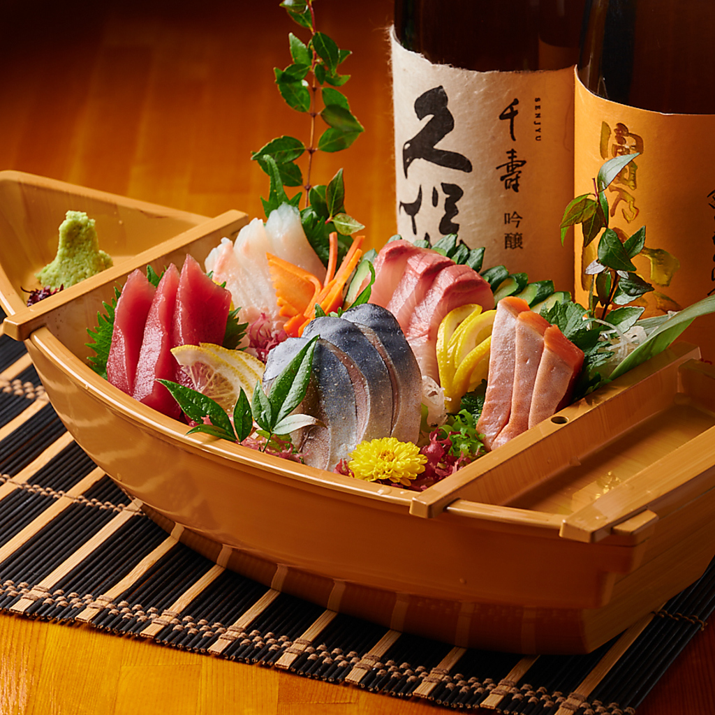 【川越駅徒歩3分】全席個室で焼き鳥・野菜巻き食べ放題！鮮魚の刺身や和牛も自慢