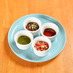 ポン酢のジュレ/オイスターバジルソース/シェリービネガー/香味野菜のボタニカルサルサソース