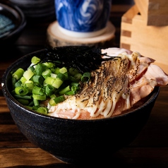 炙りサーモンマヨ丼