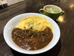 牛すじ煮込みオムカレー（辛口）