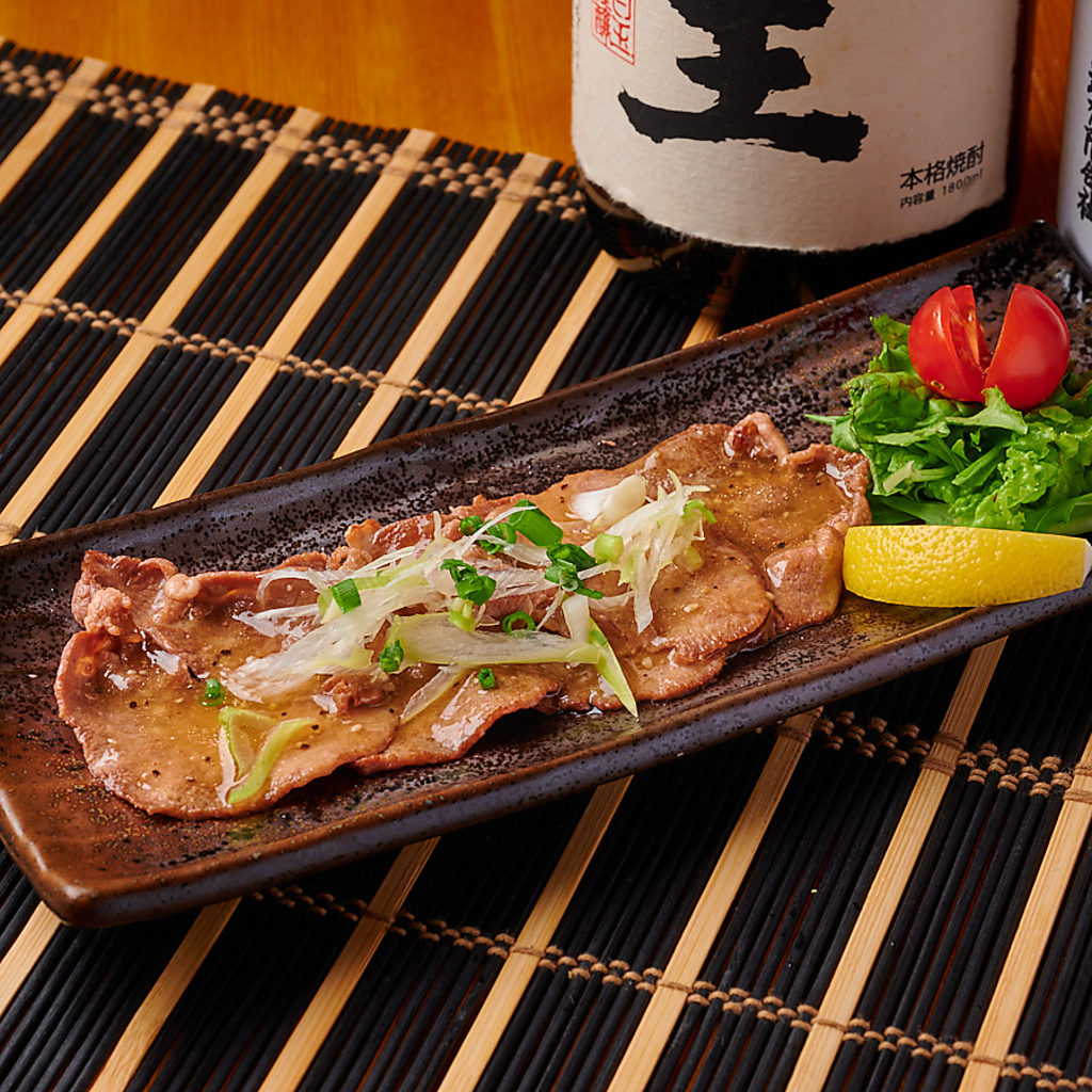 【川越駅徒歩3分】全席個室で焼き鳥・野菜巻き食べ放題！鮮魚の刺身や和牛も自慢