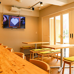 木目調のテーブルでオシャレな店内！清潔感もあり女子会やママ会にもピッタリのお店です♪