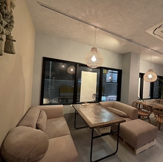 6名様までご利用いただける使い勝手の良いテーブル席♪