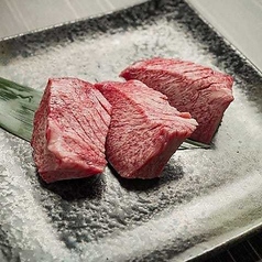 【厚切りタン塩】こだわりの黒毛タンから更にタン元を贅沢にカットした上質な味わい