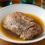 餃子と並ぶ当店の2大看板メニューの1つ「茹でタン」柔らかい食感が絶品