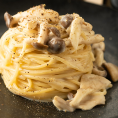 きのこのクリームパスタ