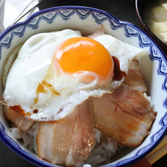 焼豚玉子飯