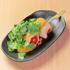 海老とトマトのトムヤムクン串