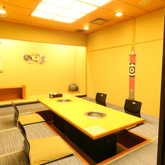 【完全個室の座敷席】10名様まで入ることが出来ます。無煙ロースター・座敷・掘りごたつ式。※3時間制・個室料を頂戴いたしております。1部屋限定ですのでまずは空席ご確認くださいませ。