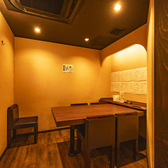 煮穴子と白ぎも 大阪福島本店の雰囲気2