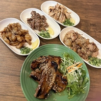 熱々の鉄板で焼き上げる名物「くるめ焼き」！