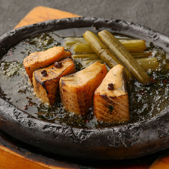サクラマスと蕗　山椒味噌オイル