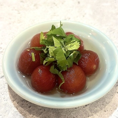 トマトの杏露酒漬 ～パクチー添え～