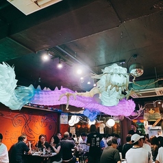 ドラゴン餃子 Ryuo 竜王 新宿店の雰囲気1