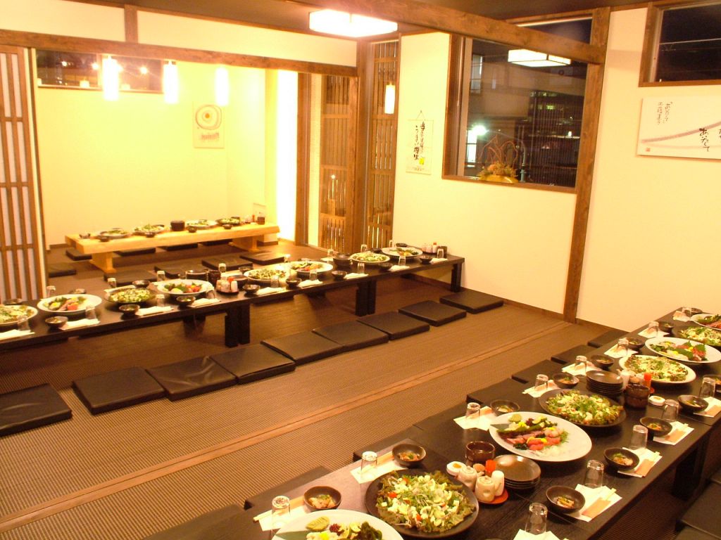 最大50名までOKのお席は同窓会・歓迎会・送別会・忘年会など…会社の大宴会にもってこい！