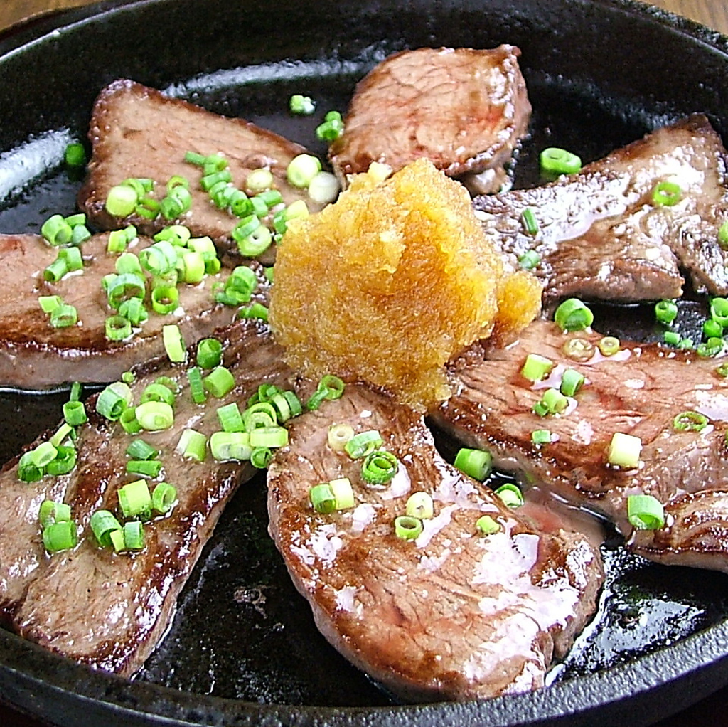 素材にこだわったおいしいステーキも格安☆ガーリック醤油が食欲をそそる♪『一口ステーキ396円』