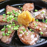 素材にこだわったおいしいステーキも格安☆ガーリック醤油が食欲をそそる♪『一口ステーキ396円』