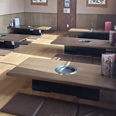 テーブル席、小上がり座敷のどちらでもフロア貸切可能です♪